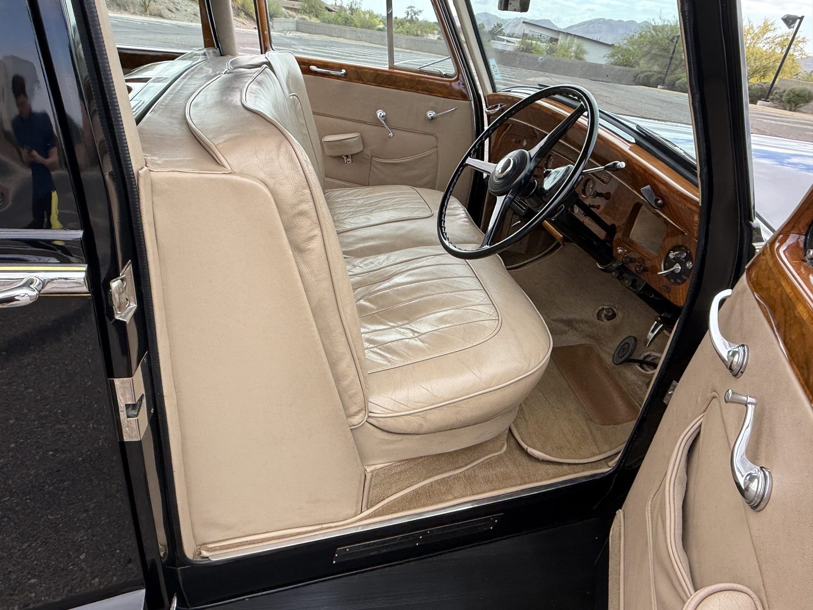 Beige leather rear cabin and burl wood interior of the Silver Wraith