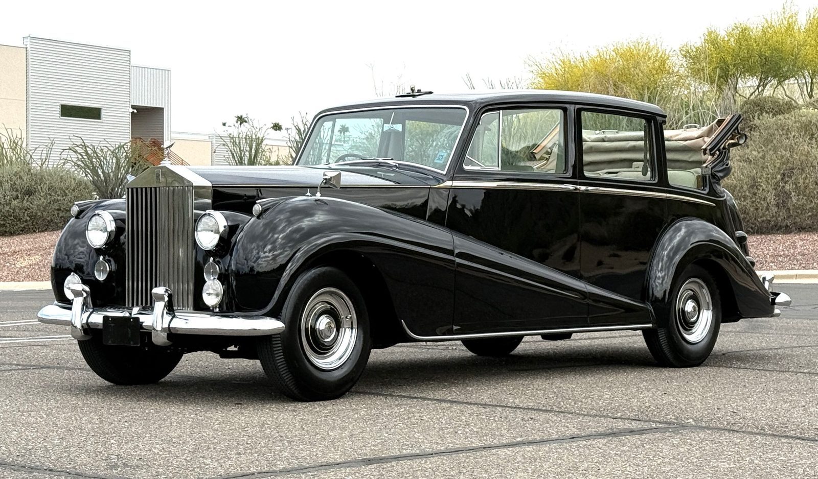 1957 Rolls-Royce Silver Wraith Park Ward Landaulette front three-quarter view